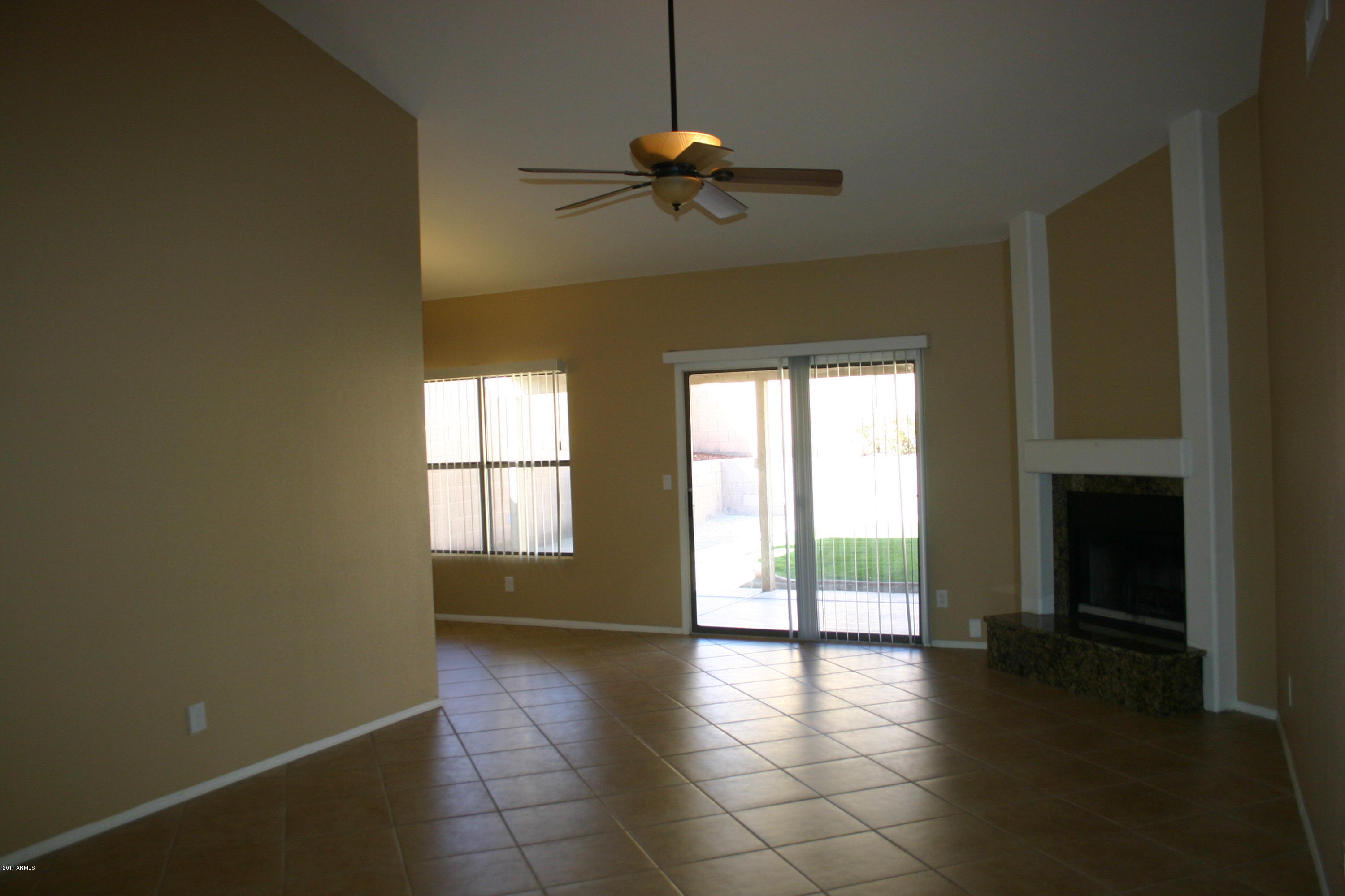 2642 East Rockledge Road Phoenix, AZ 85048 - Photo 7 of 26 2017-01-26 15.00.33