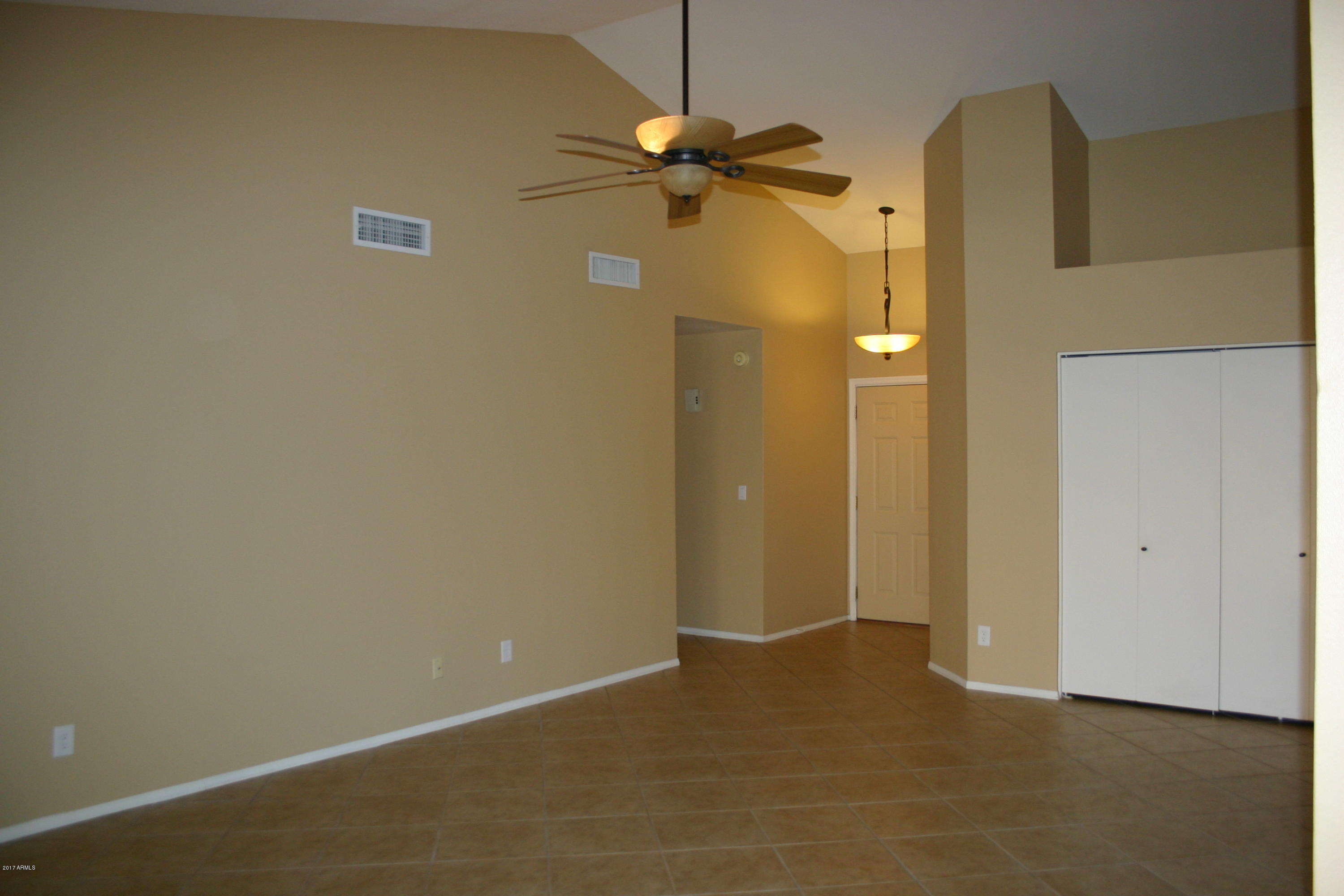 2642 East Rockledge Road Phoenix, AZ 85048 - Photo 9 of 26 2017-01-26 14.59.52