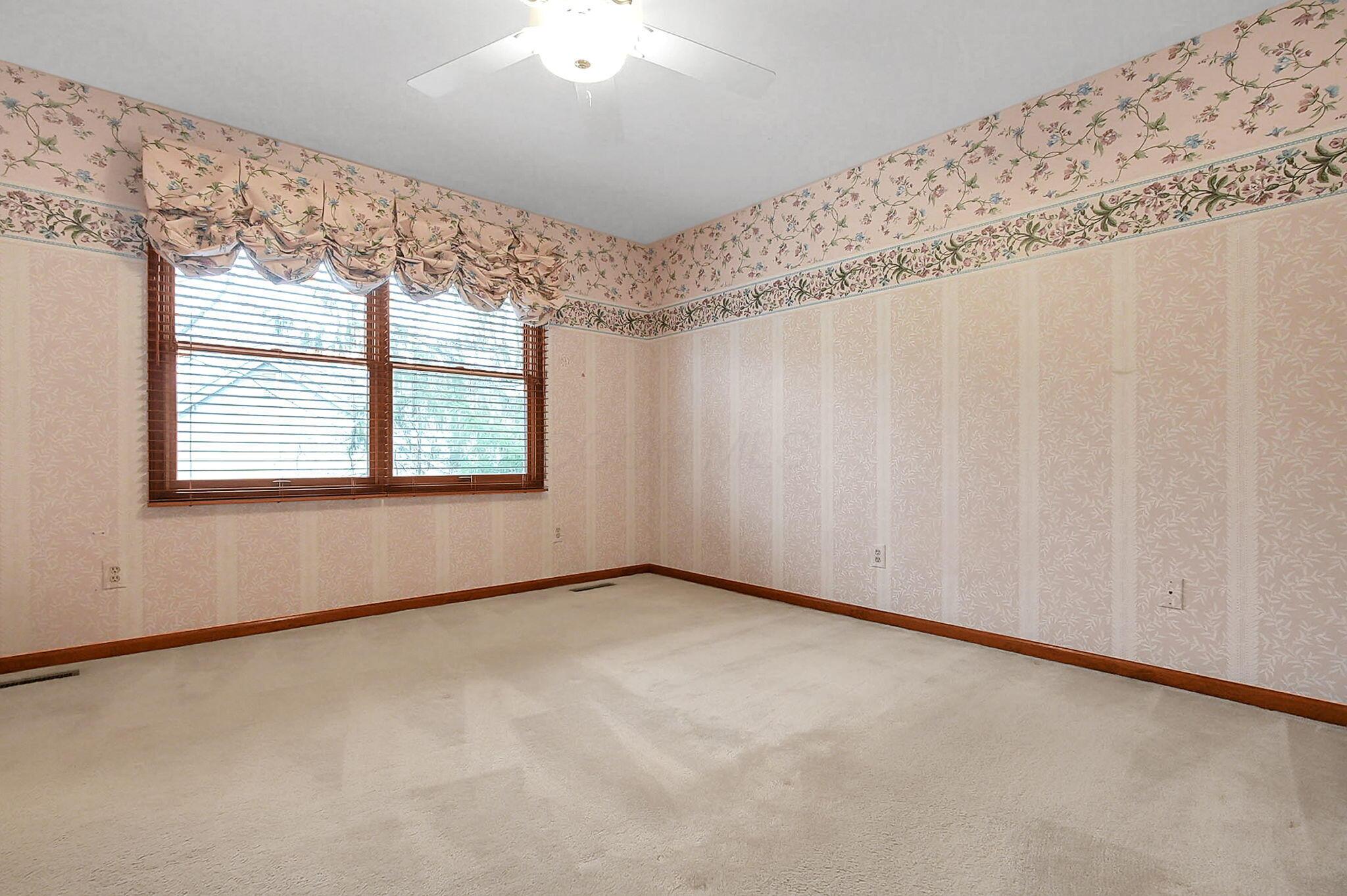 6885 Ravine Circle Columbus, OH 43085 - Photo 29 of 34 Bedroom 3