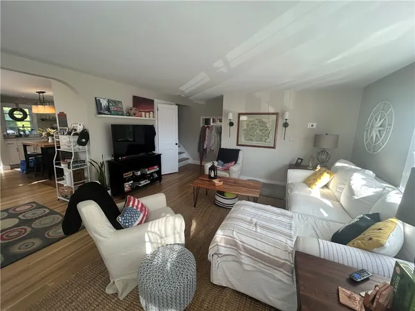 $3,600 | 84 Kay Boulevard, Newport, RI 02840
