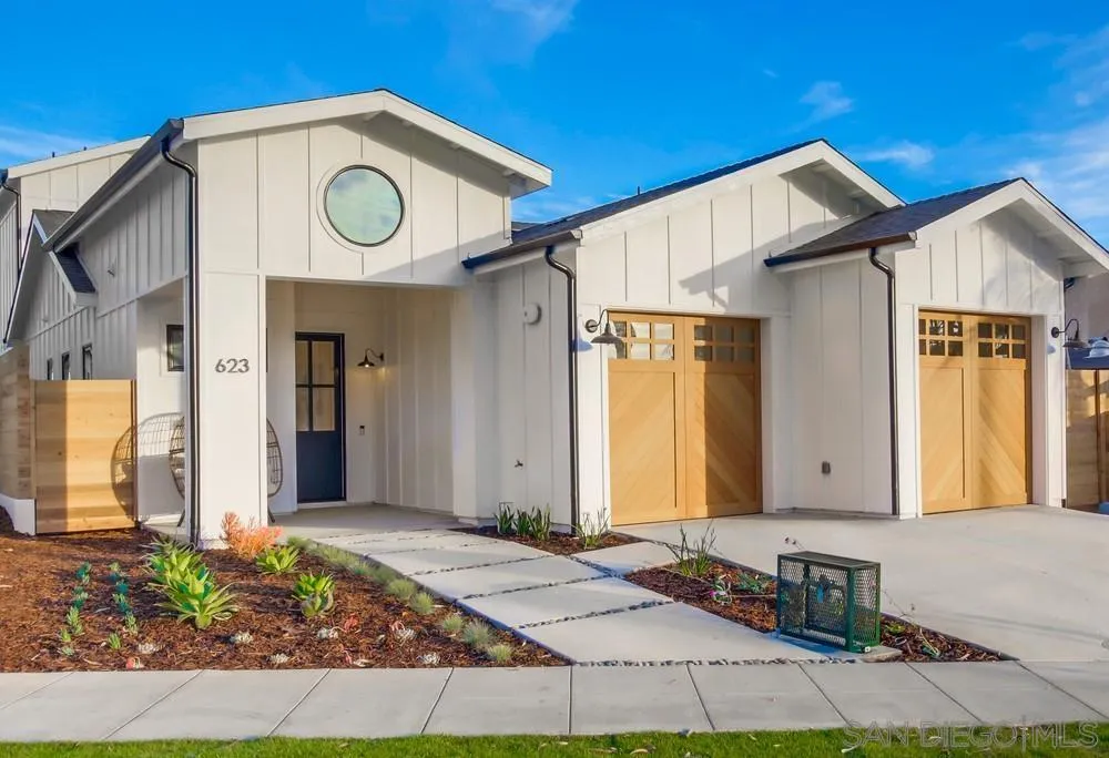 a view of a entryway of house