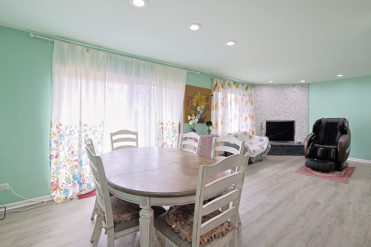 1803 Koehling Road Northbrook, IL 60062 - Photo 8 of 24