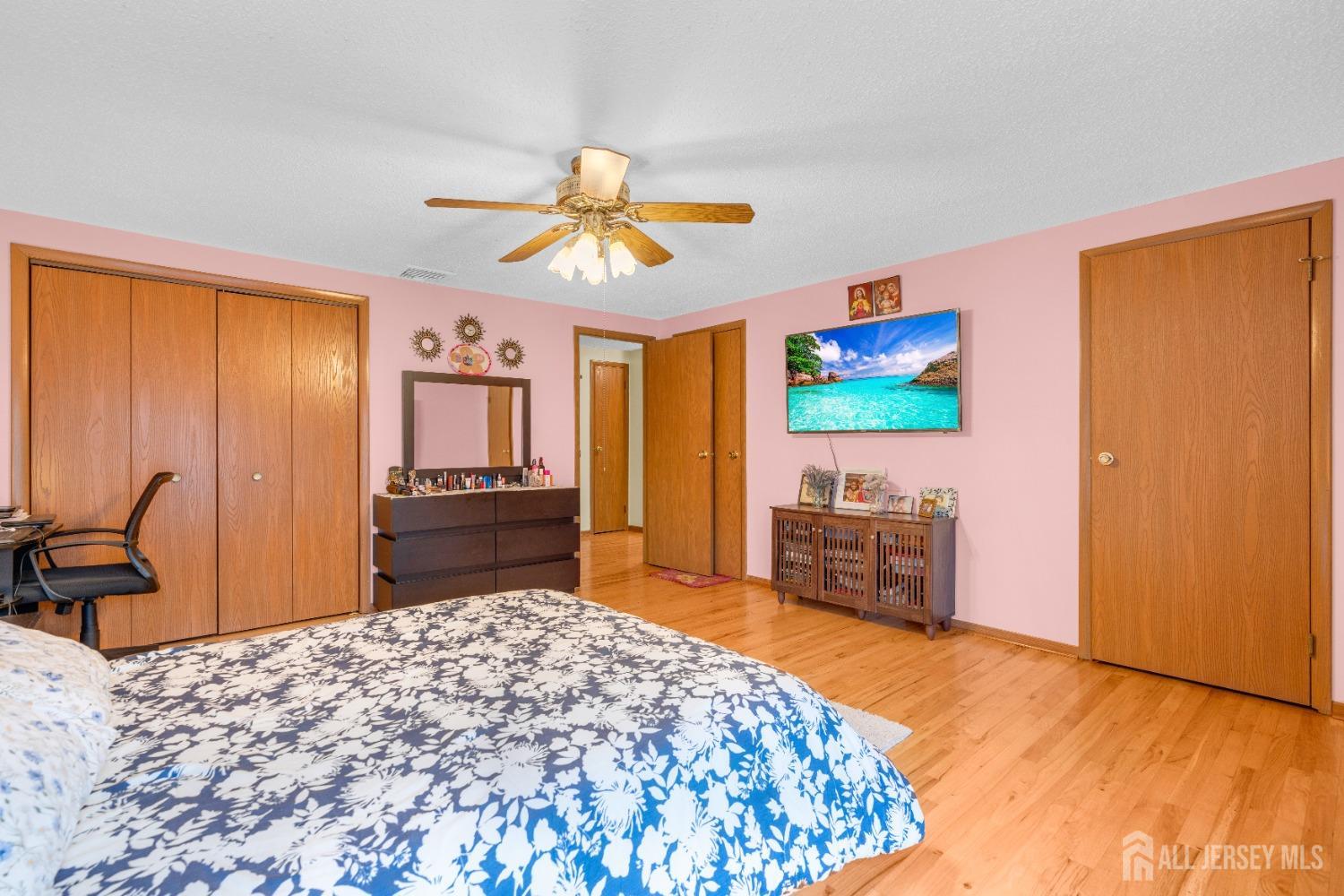 4903 Hana Road Edison, NJ 08817 - Photo 19 of 33