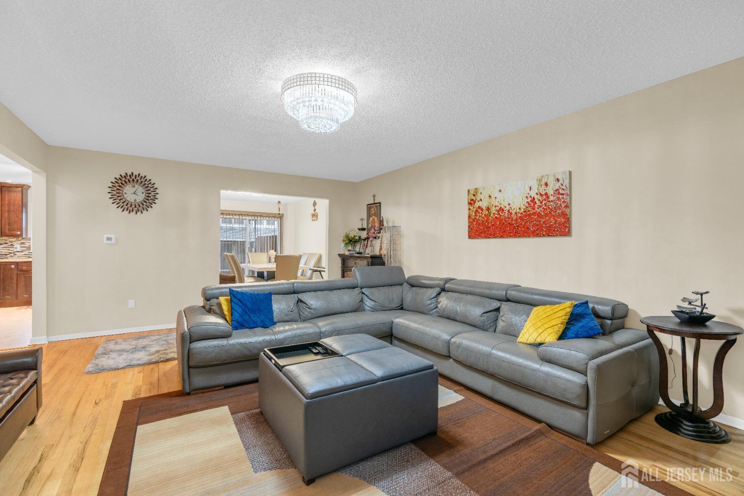 4903 Hana Road Edison, NJ 08817 - Photo 4 of 33