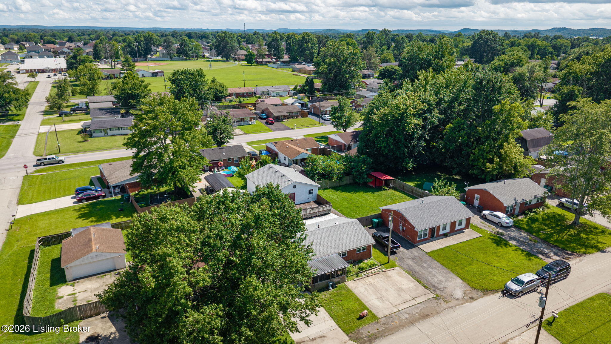 311 Meadowood Road Louisville, KY 40229 - Photo 40 of 42 36-web-or-mls-DJI_20260710161353_0528_D