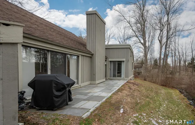 $329,000 | 98 Heritage Village, Unit A, Southbury, CT 06488