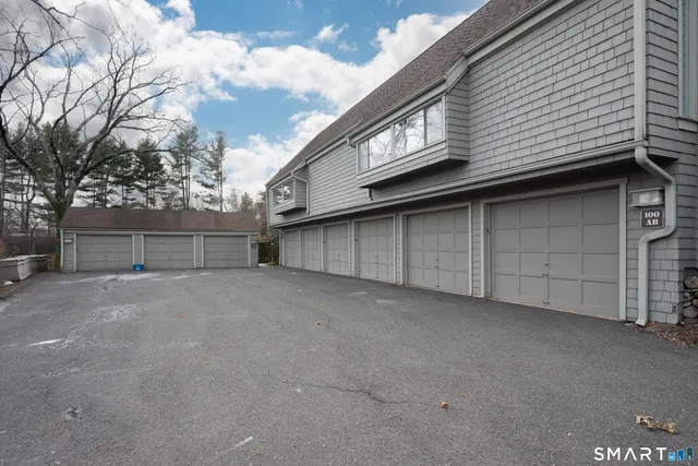 $329,000 | 98 Heritage Village, Unit A, Southbury, CT 06488