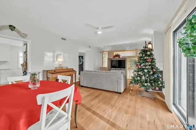 $329,000 | 98 Heritage Village, Unit A, Southbury, CT 06488