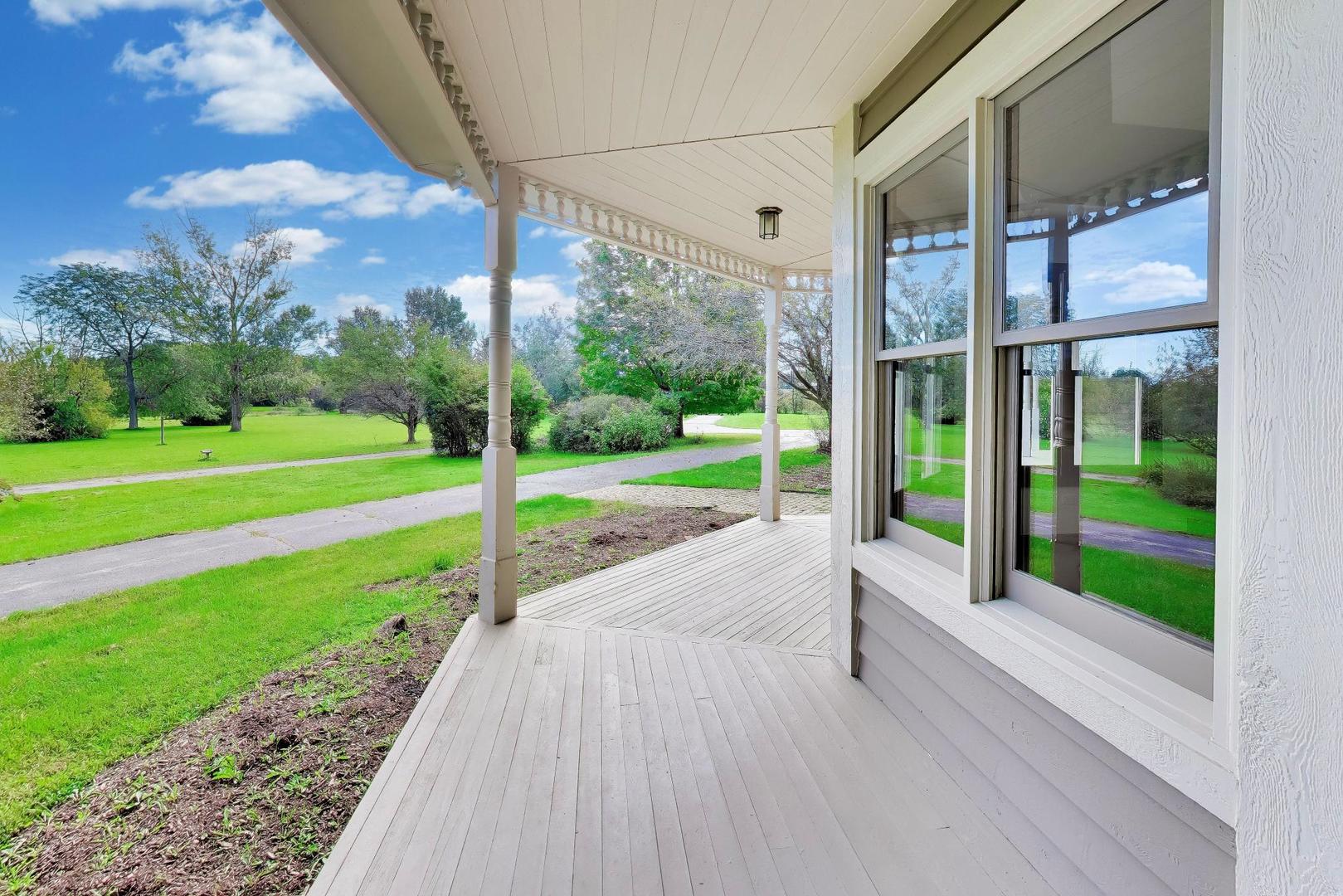 42100 North Crawford Road Antioch, IL 60002 - Photo 9 of 65 Gallery Image 9