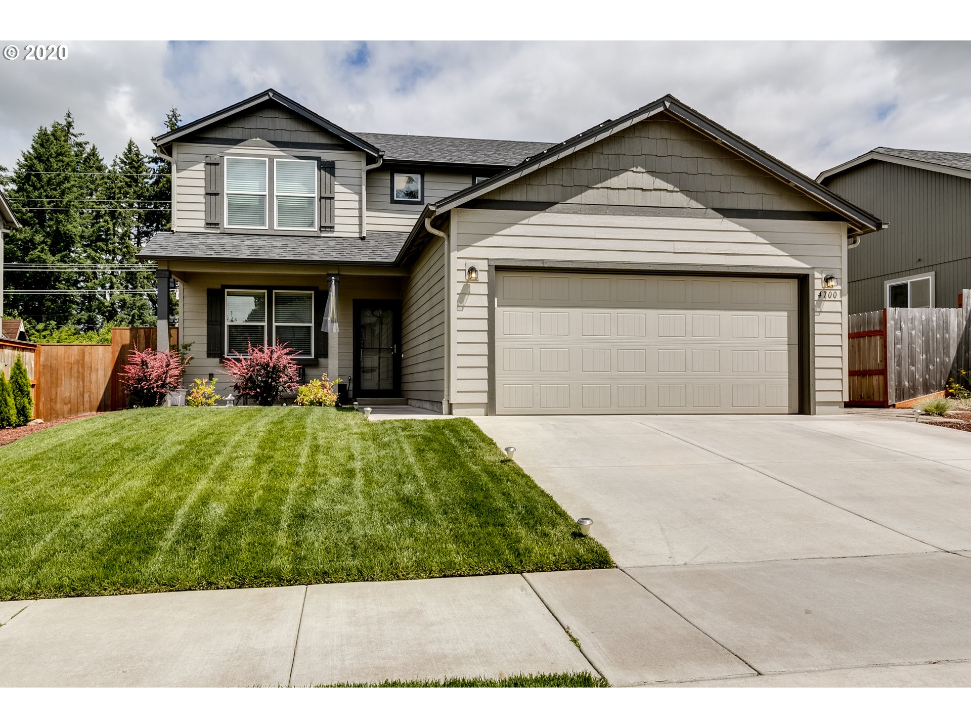 4700 Glacier Mdws Loop Springfield, OR 97478 - Photo 1 of 32