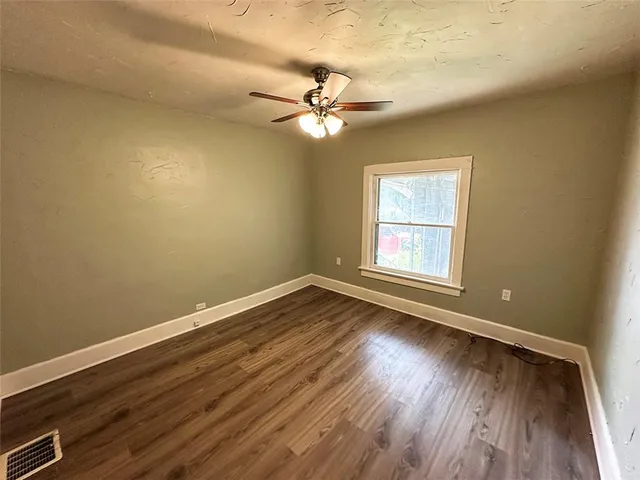 $128,900 | 549 South Cedar Avenue, Independence, MO 64053