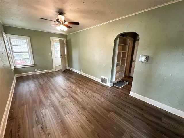 $128,900 | 549 South Cedar Avenue, Independence, MO 64053