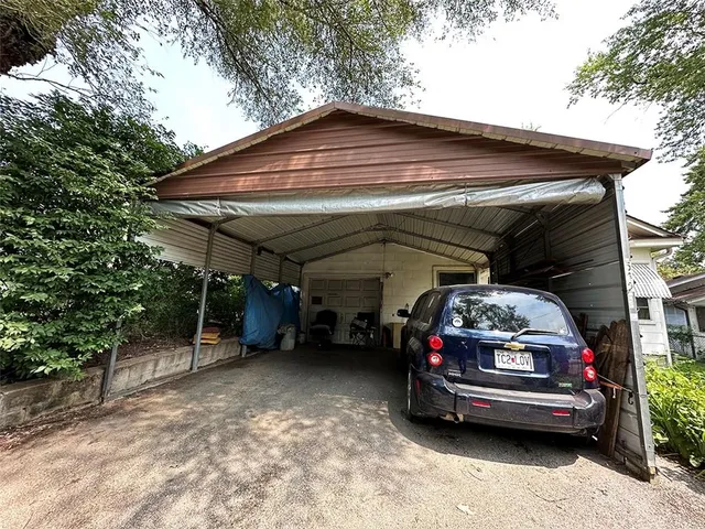 $128,900 | 549 South Cedar Avenue, Independence, MO 64053