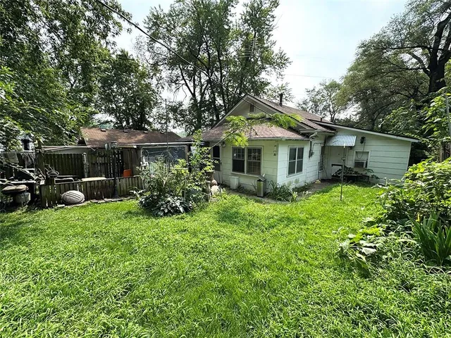 $128,900 | 549 South Cedar Avenue, Independence, MO 64053