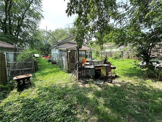 $128,900 | 549 South Cedar Avenue, Independence, MO 64053