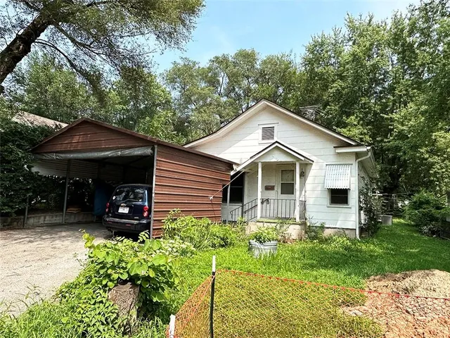 $128,900 | 549 South Cedar Avenue, Independence, MO 64053