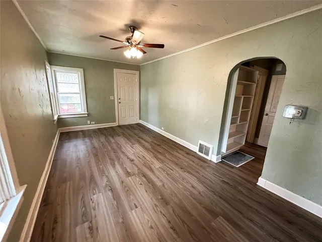 $128,900 | 549 South Cedar Avenue, Independence, MO 64053