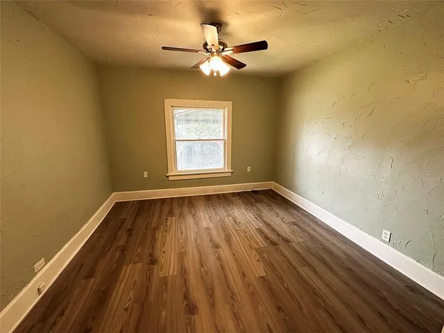 $128,900 | 549 South Cedar Avenue, Independence, MO 64053