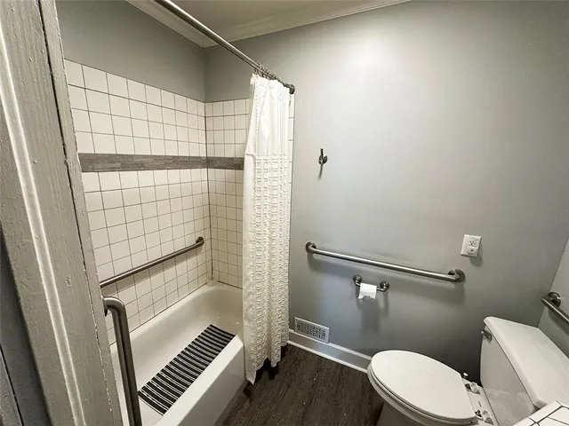 $128,900 | 549 South Cedar Avenue, Independence, MO 64053