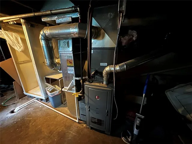 $128,900 | 549 South Cedar Avenue, Independence, MO 64053