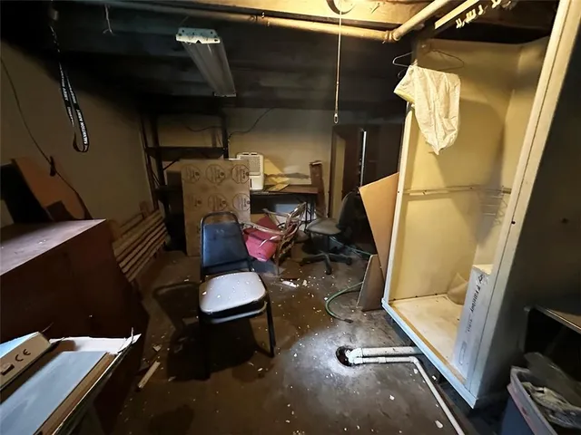 $128,900 | 549 South Cedar Avenue, Independence, MO 64053