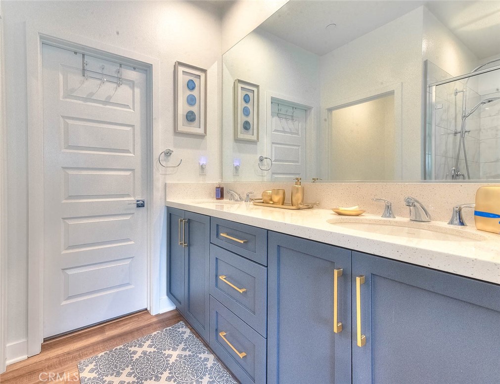 1246 West Bushell Street Anaheim, CA 92805 - Photo 24 of 35 Master Bathroom