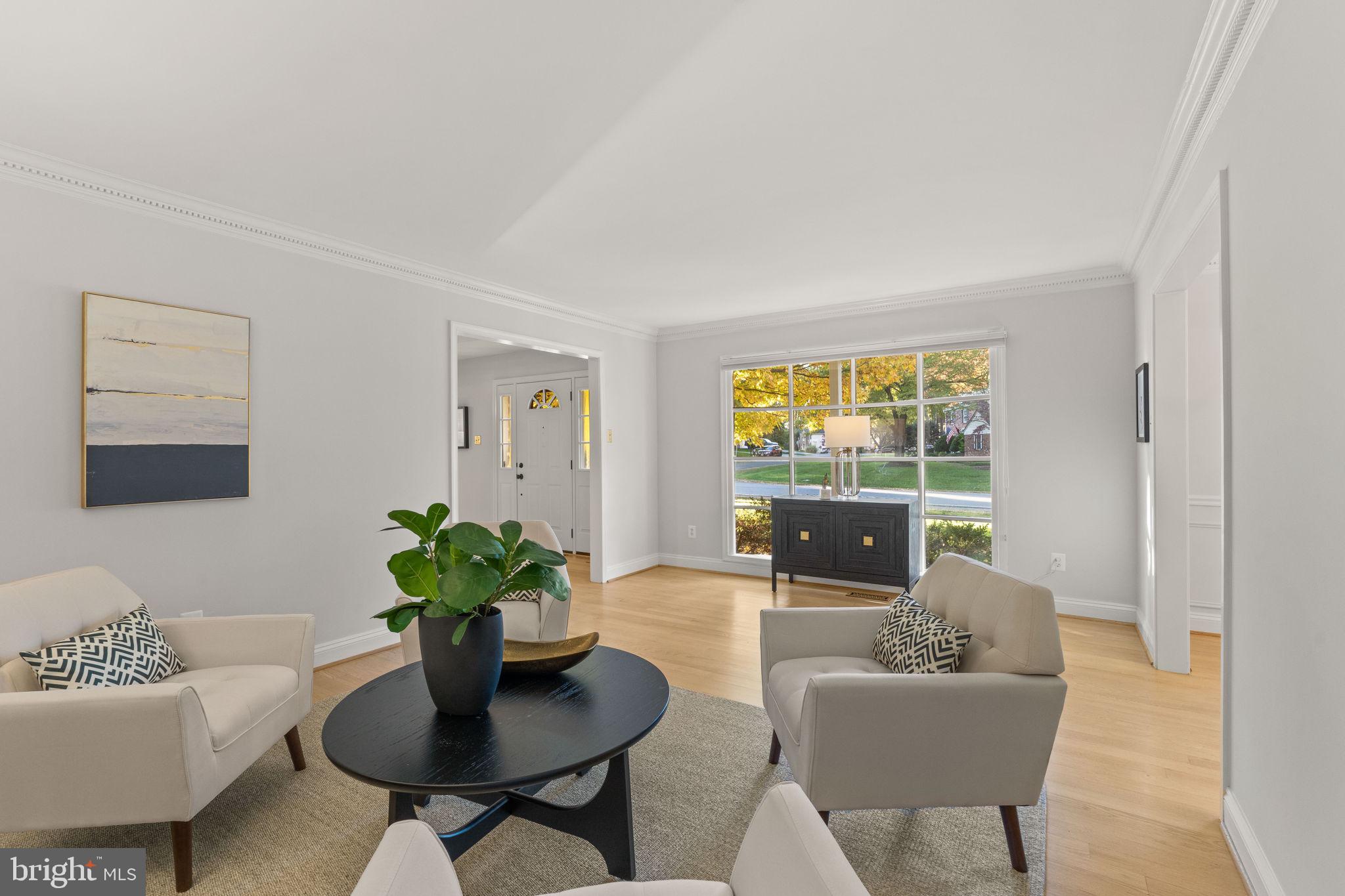 825 Ridge Drive McLean, VA 22101 - Photo 14 of 65 floor to ceiling windows in living rm