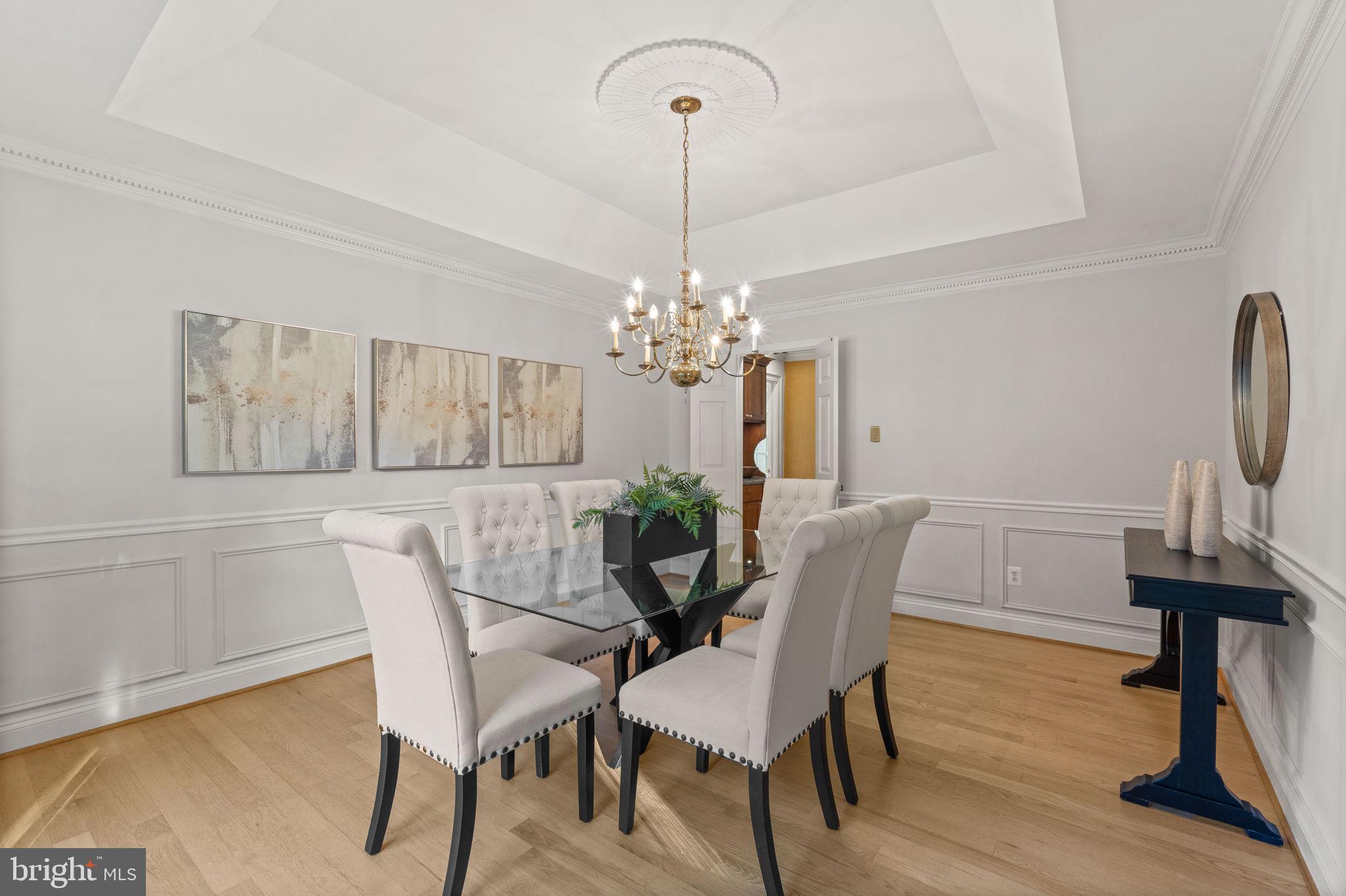 825 Ridge Drive McLean, VA 22101 - Photo 16 of 65 custom moldings in dining rm