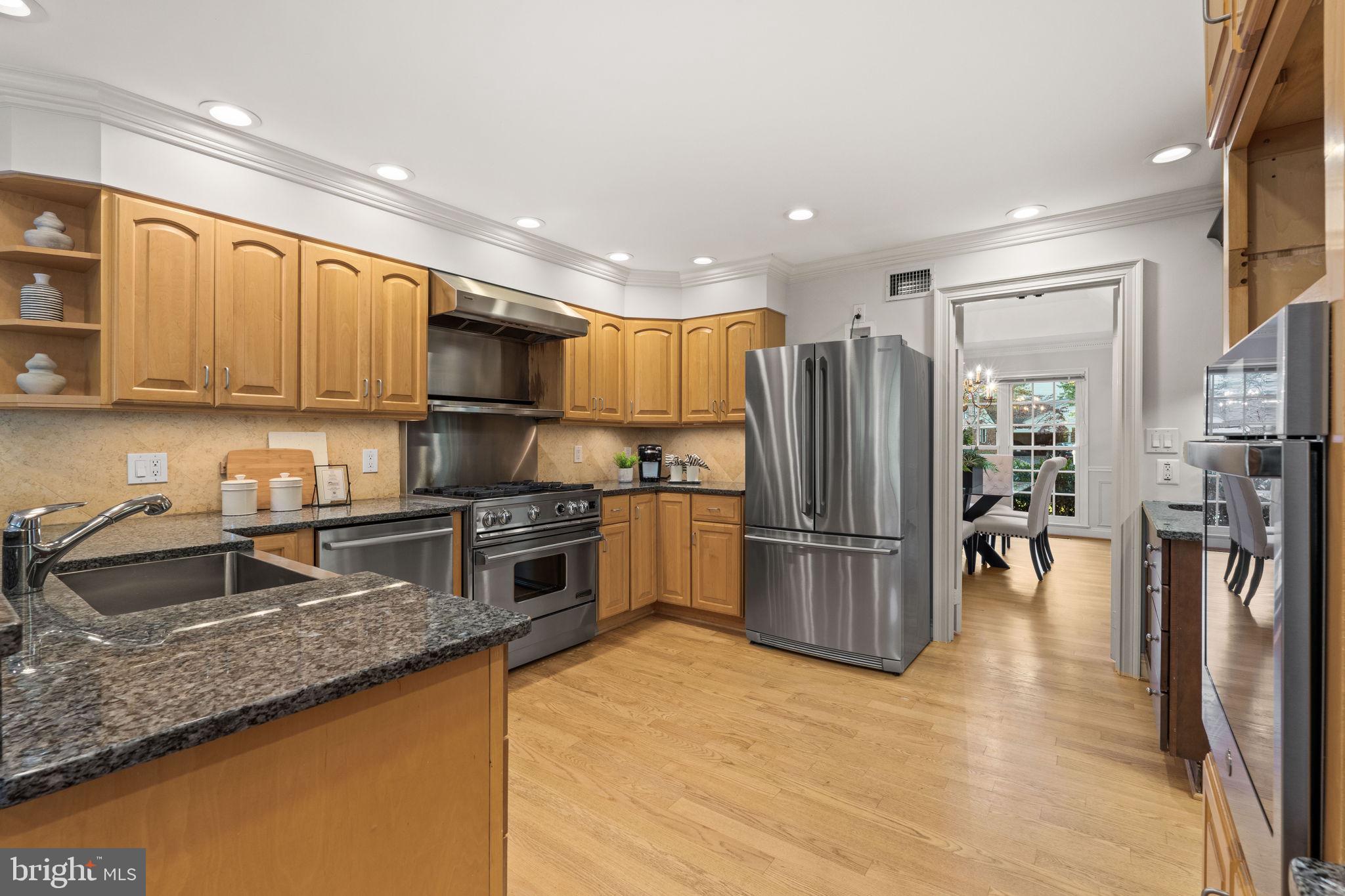 825 Ridge Drive McLean, VA 22101 - Photo 21 of 65 large updated kitchen