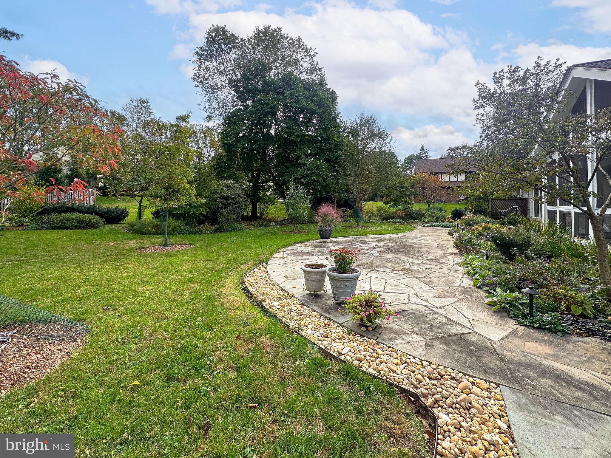 825 Ridge Drive McLean, VA 22101 - Photo 47 of 65 flagstone walkway