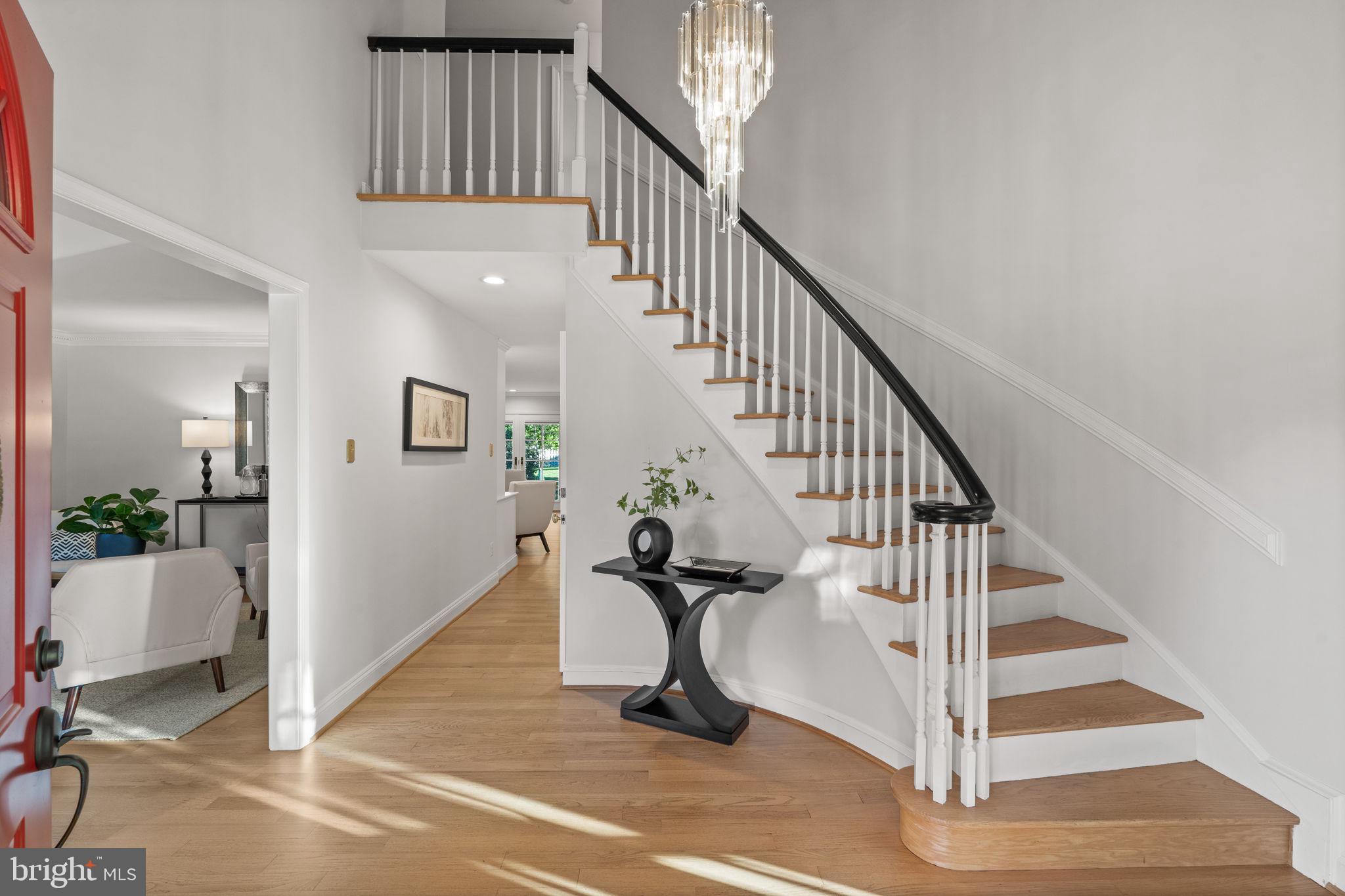 825 Ridge Drive McLean, VA 22101 - Photo 6 of 65 two story foyer