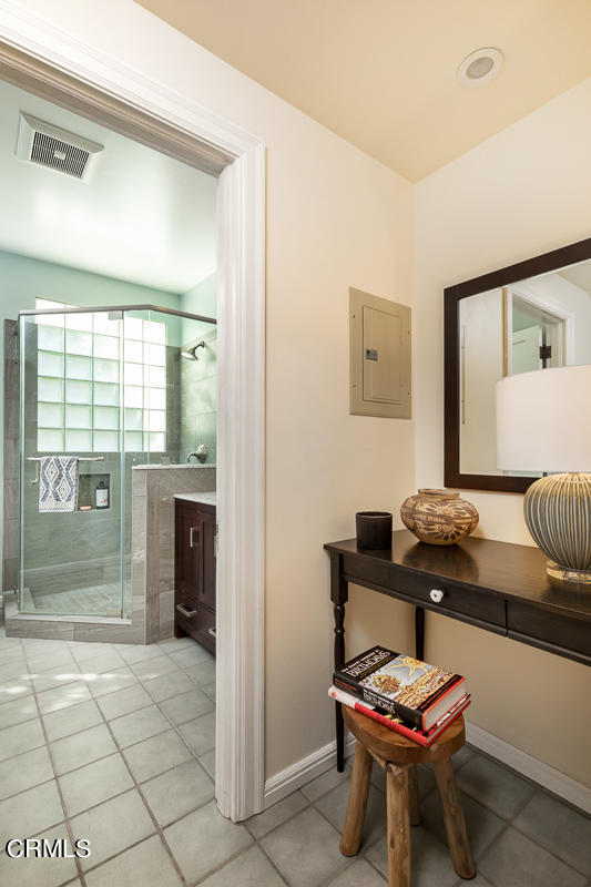 1659 Kaweah Drive Pasadena, CA 91105 - Photo 24 of 46 a living room with furniture and a table