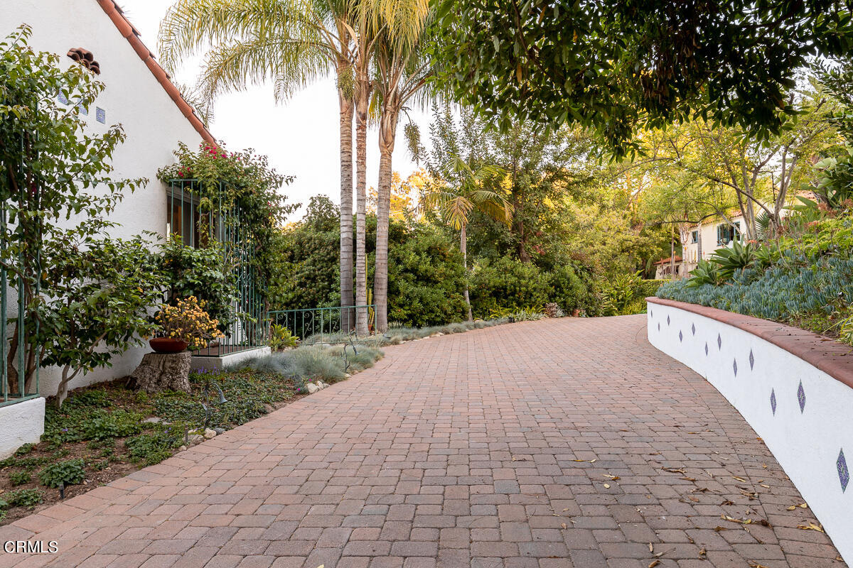 1659 Kaweah Drive Pasadena, CA 91105 - Photo 44 of 46 a view of a terrace