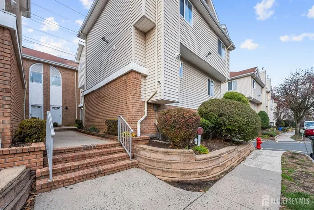 a house view with a outdoor space