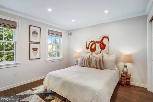 $1,295,000 | 745 10th Street Southeast, Washington, DC 20003