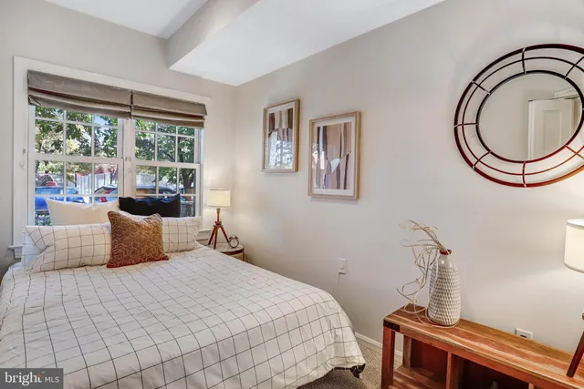 $1,295,000 | 745 10th Street Southeast, Washington, DC 20003