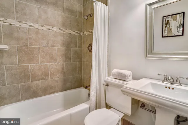 $1,295,000 | 745 10th Street Southeast, Washington, DC 20003