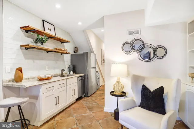 $1,295,000 | 745 10th Street Southeast, Washington, DC 20003