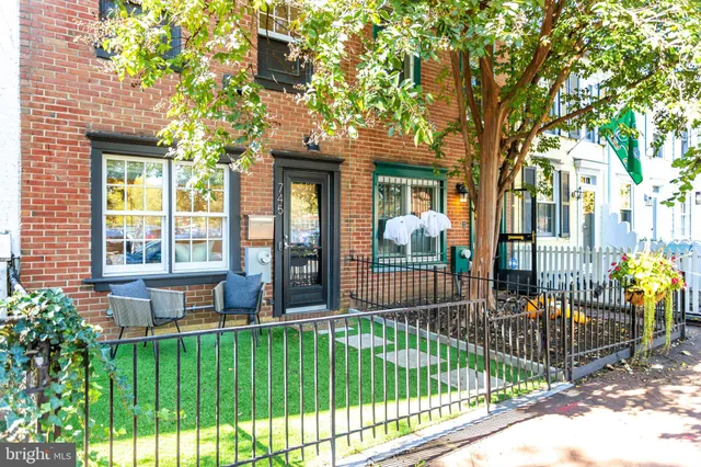 $1,295,000 | 745 10th Street Southeast, Washington, DC 20003