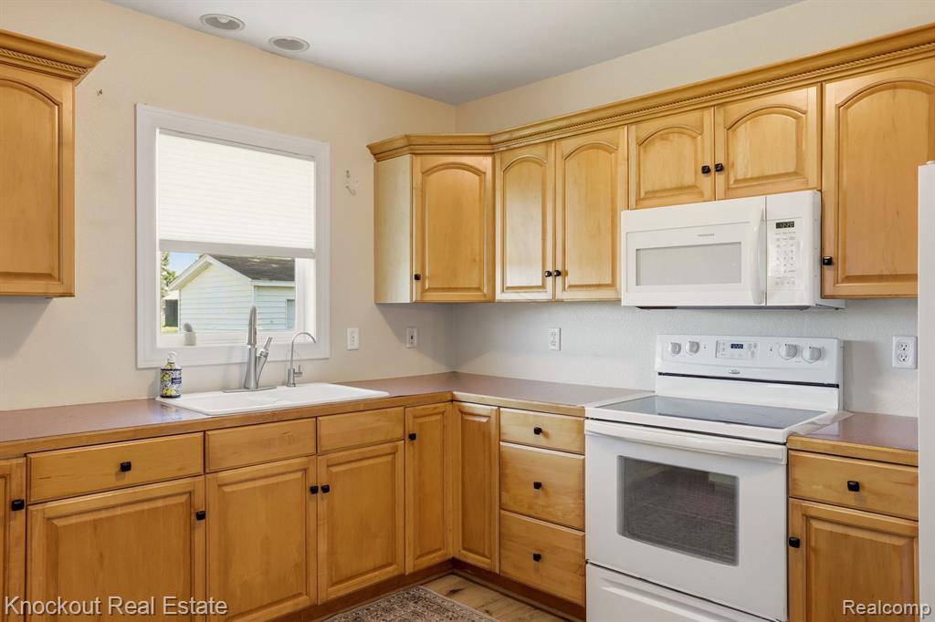 9941 Lange Road Birch Run, MI 48415 - Photo 13 of 42