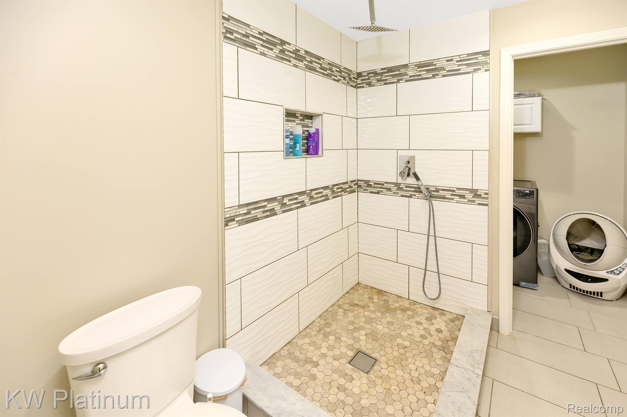 46165 Dequindre Road Rochester, MI 48307 - Photo 11 of 46 Gallery Image 11