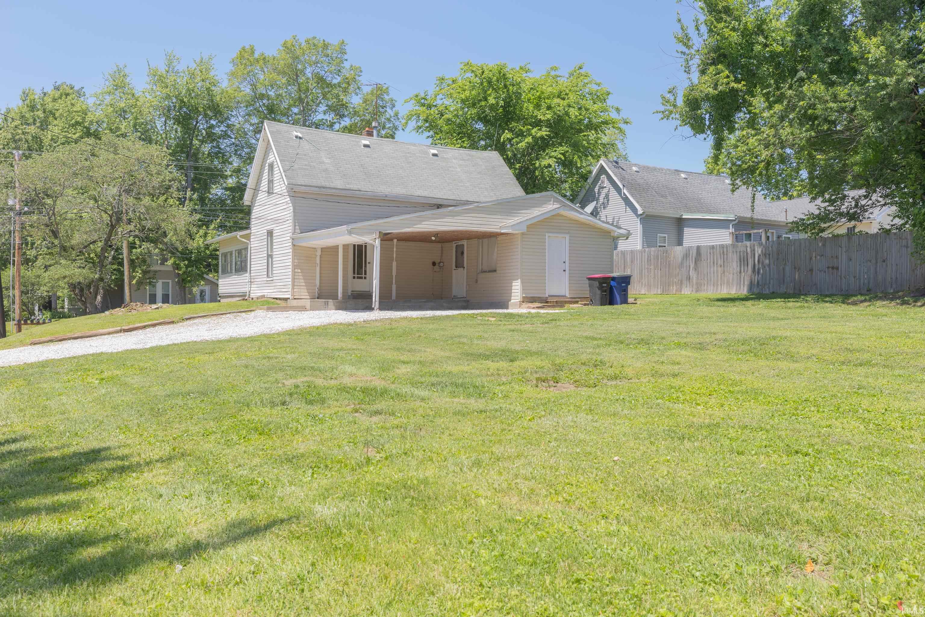 416 South State Street Chandler, IN 47610 - Photo 2 of 19