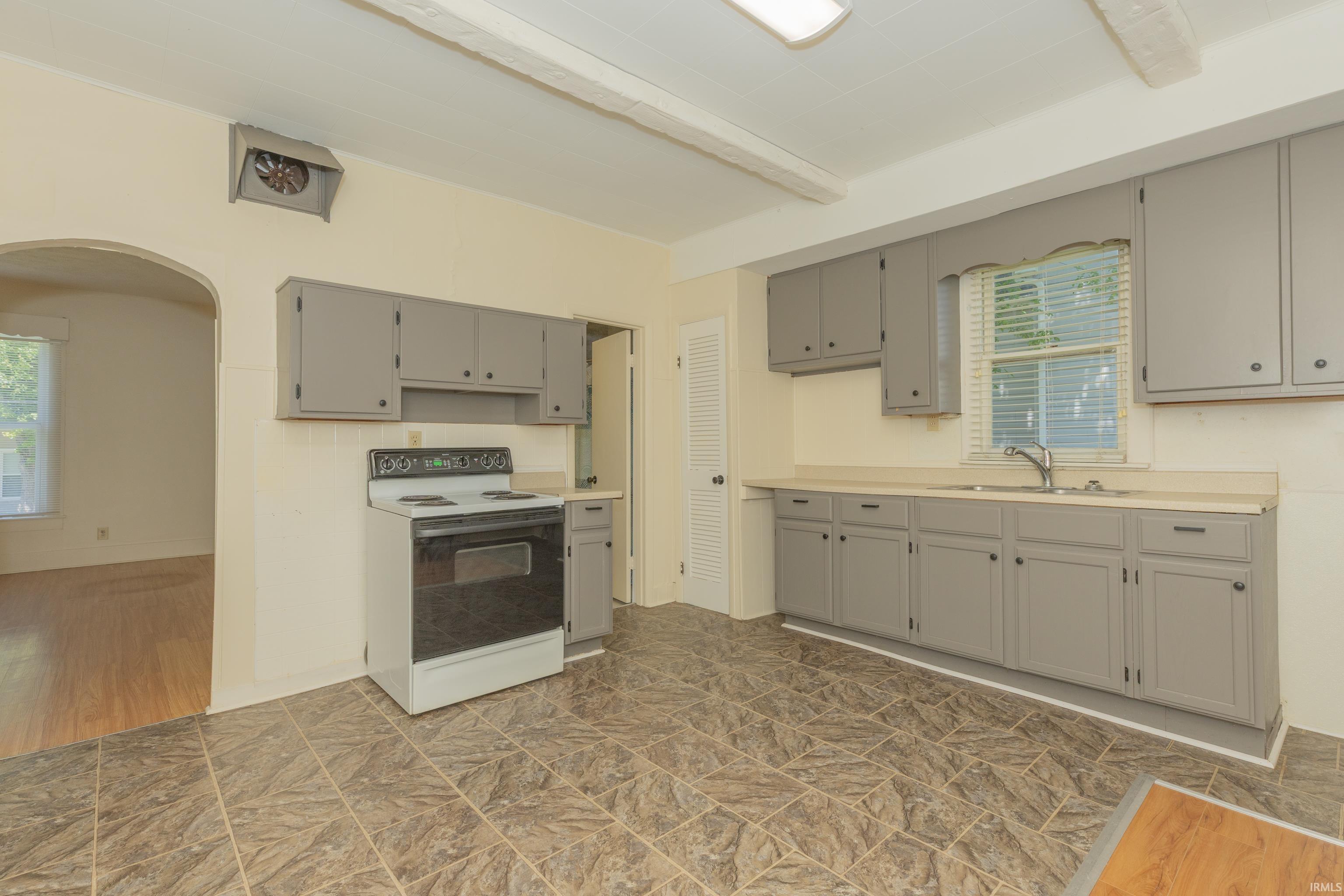 416 South State Street Chandler, IN 47610 - Photo 9 of 19