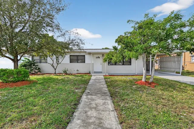 $424,990 | 115 North 11th Street, Lantana, FL 33462