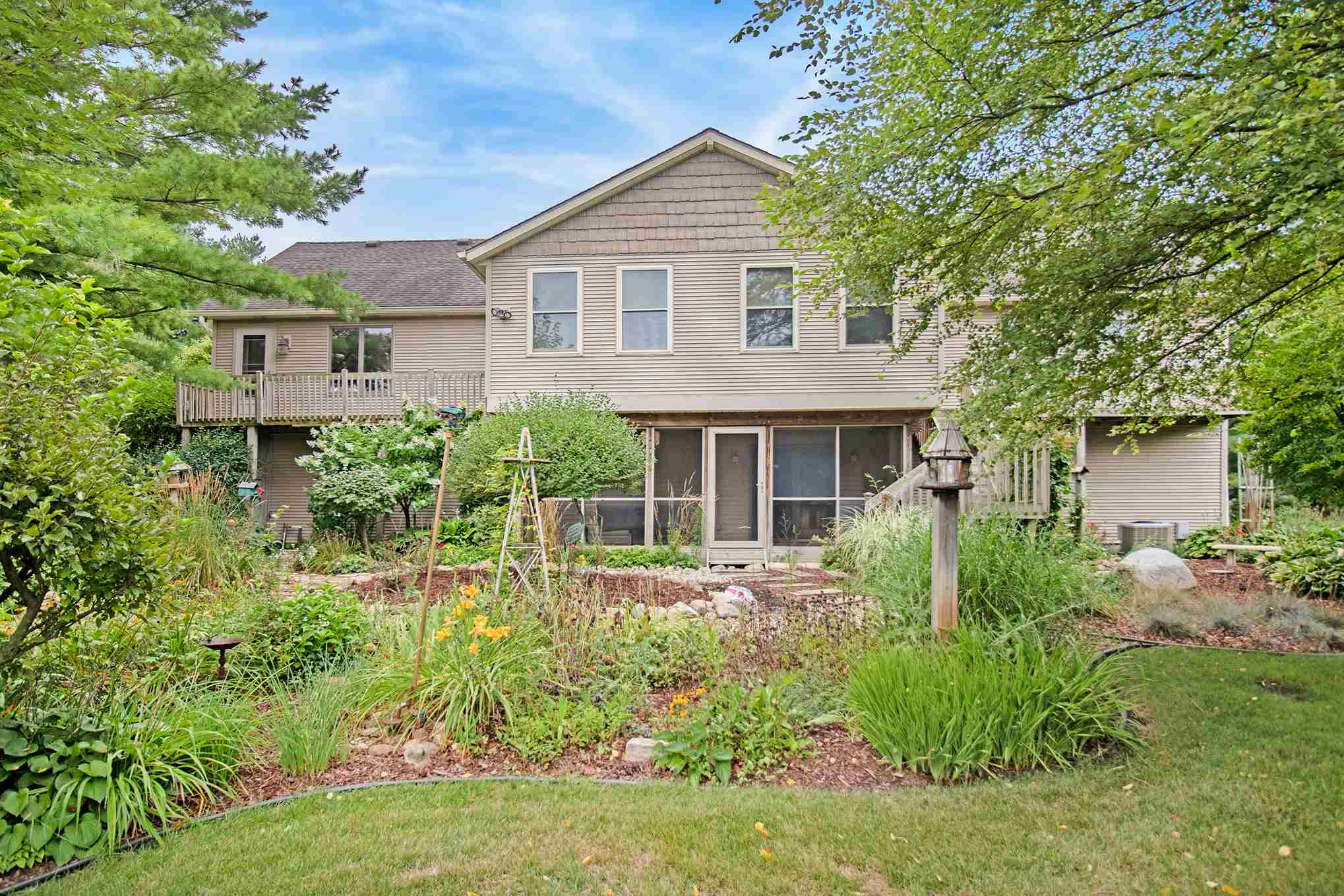 65330 Miami Road Bremen, IN 46506 - Photo 2 of 36