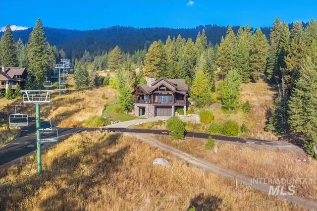 $2,995,000 | 516 White Water Drive, Donnelly, ID 83615