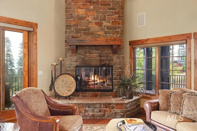 $2,995,000 | 516 White Water Drive, Donnelly, ID 83615