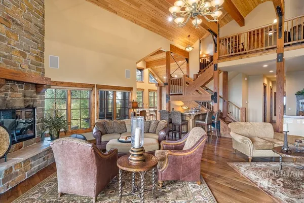 $2,995,000 | 516 White Water Drive, Donnelly, ID 83615