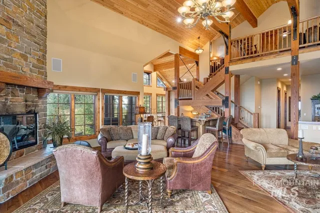 $2,995,000 | 516 White Water Drive, Donnelly, ID 83615