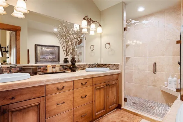 $2,995,000 | 516 White Water Drive, Donnelly, ID 83615